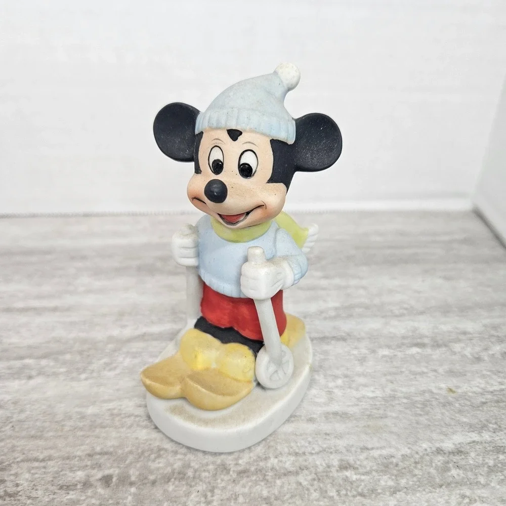 Disney‎ Mickey Mouse Figurine Skier Winter Hat Korea Collectible Decor